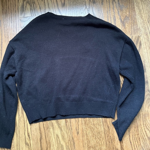 Cropped black sweater with gem details - Picture 4 of 4